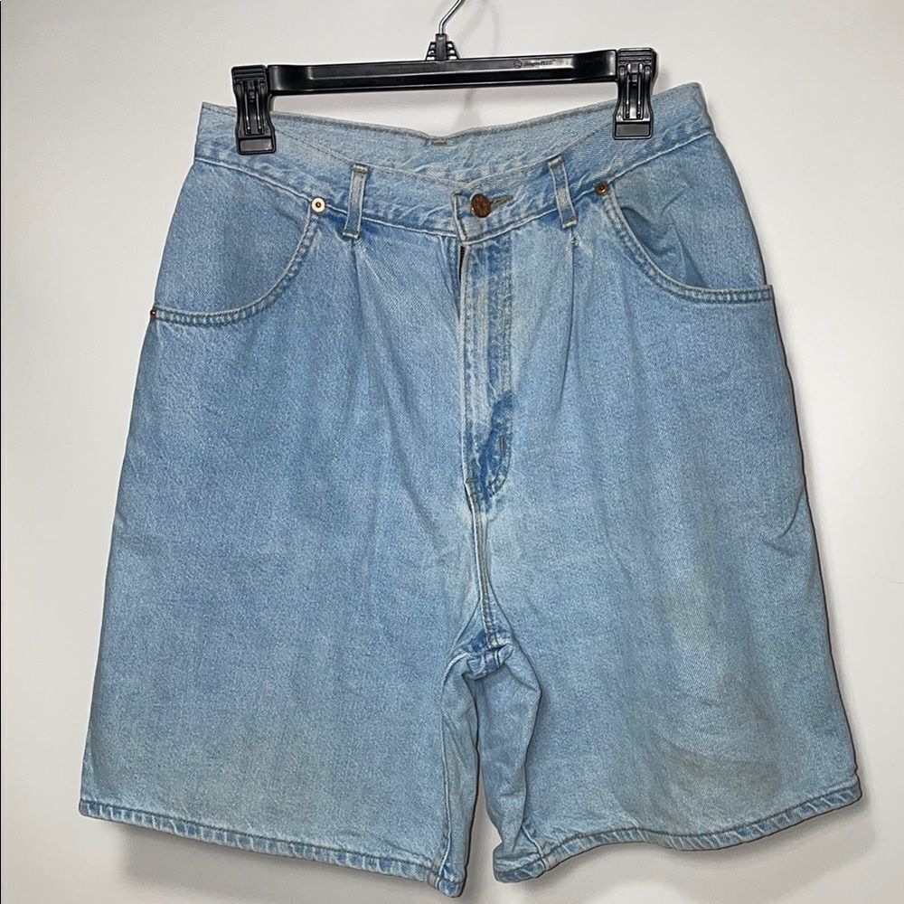 Vintage Light Blue Jean Shorts with High-Waisted Cutoff Design